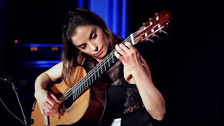 Ana Vidovic - Courante in G Major No 1 BWV 1007 by J.S Bach @SiccasGuitars Klassische Gitarre