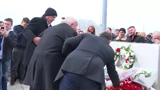 “Epopeja e Dukagjinit” përkujtohet me homazhe në Kompleksin Memorial në Gllogjan