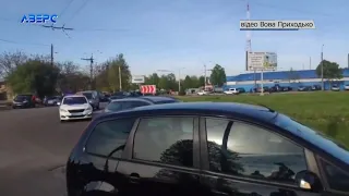 На Луцькому авторинку відбулася сутичка між водієм і патрульними: результат – 4 адмінпротоколи