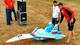 HUGE RC SUKHOI SU-27 UB FLANKER SCALE MODEL TURBINE JET FLIGHT DEMONSTRATION / Jetpower Fair 2016