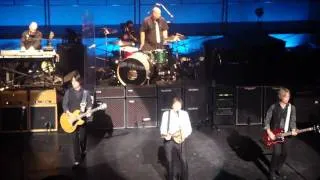 Paul McCartney - Apollo Theater - New York - Dec 13, 2010 - "Dance tonight"