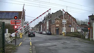 Spoorwegovergang Villeneuve-d'Ascq (F) // Railroad crossing // Passage à niveau