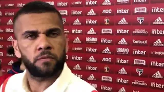 Daniel Alves da entrevista TOTALMENTE CHEIRADO DE COCAÍNA 😟