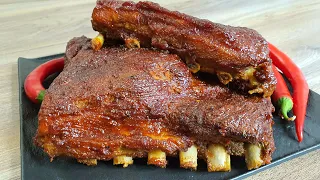 How to cook barbecue ribs in the oven! Delicious baked ribs with barbecue sauce.