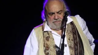 broken souvenirs ! Demis Roussos