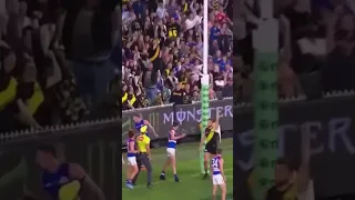 JACK RIEWOLDT KICKS A TORP