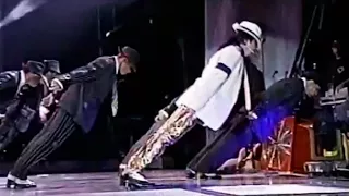 شاهد رقص مايكل جاكسون ( Michal Jackson )