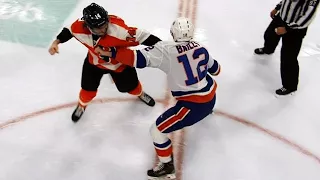 Top liners Sean Couturier, Josh Bailey drop the gloves