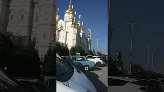 Пам'ять преподобного Іова Почаївського. Автостоянка переповнена 💒