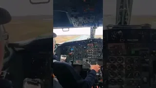 Boeing 737-200 gravel landing! || aviation boy