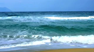 Ocean Symphony | 3-Hour 4K Beach Waves in the Wind - Nature's Breathtaking Coastal Beauty