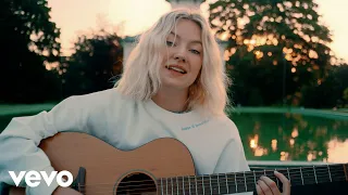 Astrid S - Dance Dance Dance (Acoustic Video)