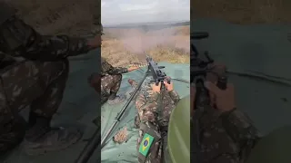 Tiro metralhadora 50mm do exercito brasileiro