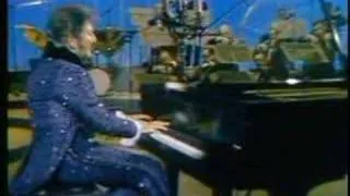 1969 Liberace Show Moonlight Sonata/ How Insensitive