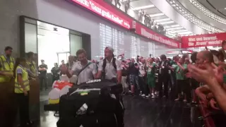 Rapid Wien Ankunft Flughafen aus Amsterdam Ajax CL