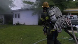 Engine 22 stretches in on working basement fire | Wichita KS