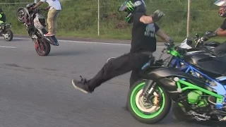 Motorcycle CRASHES Highway WHEELIE Gone Bad Street Bike Stunts CRASH Riding WHEELIES Accident