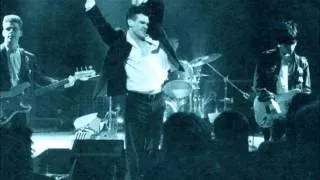 Morrissey goes mad at the security