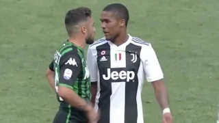 Douglas Costa is removed by spitting into the opponent's face