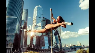 Julia Batory pole at Moscow City