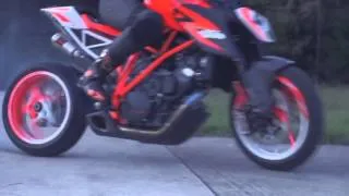 2013 KTM 1290 SuperDuke R Prototype officiel