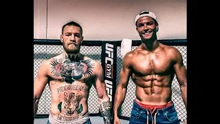 Cristiano Ronaldo visits Conor McGregor