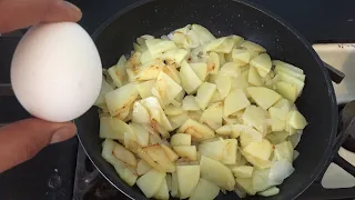 Traditional Spanish Omelette with Only 3 ingredients! The family will be delighted