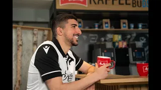 Auf einen Kaffee mit Nassim Boujellab