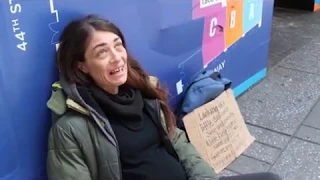 Giving a surprise to a pregnant homeless lady