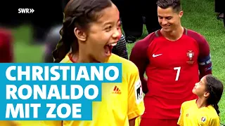 Hand in Hand mit Ronaldo - Einlaufen auf der EM