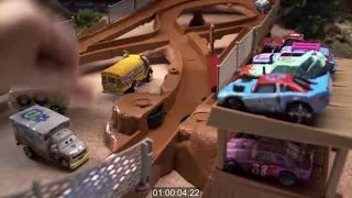 Thunder Hollow Criss-Cross Trackset | Cars 3