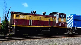 CSX Train Towing Old Switcher + Ex CIT SD60 Engines! Also: Super Cool Horn Salute! + More Trains DPU