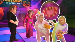 Прошли новый уровень Scary Teacher! В Хэллоуин Злая Училка решила напугать всех своим цветком!