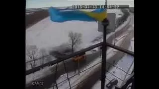 Полное видео Обстрел блокпоста Волновахи с подбитым автобусом