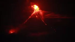 Tens of thousands flee as lava oozes from Philippine volcano