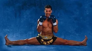 Andy Hug, master of Kyokushinkai  - Techniques Kumite Karate Kyokushin and martial splits stretching