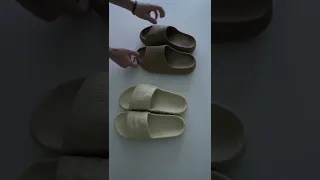 Yeezy slide vs Adilette 22