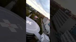 Přistávání vrtulníku - nemocnice Plzeň Lochotín.