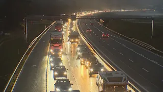 Piotta TI: Stau vor dem Gotthard