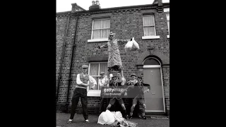 Madness - Our House  (1982)