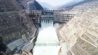 World's 2nd largest hydropower station nears completion in China