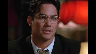 Lois and Clark HD CLIP: There's something very weird going on here