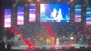 Sanu Udit & Alka Yagnik singing - Dil ne yeh kaha