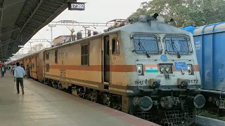 1st electric run of 17392 SSS Hubballi-KSR Bengaluru Express