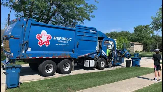 Republic Services Mack LEU Heil Freedom Curotto Can Garbage Truck With Da Curotto Can Man!