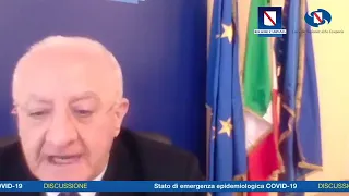 Vincenzo De Luca: "Ho sputato sangue, vergognatevi"