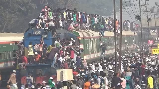 World most Risky Train Travel in Sirajganj Express Train of Bangladesh Railways