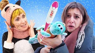 Дикая кошка и зима! Веселое видео для детей Капуки Кануки. Идем на прогулку с игрушками