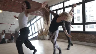 The Dancers of Bob Fosse's Dancin' Perform "Big Noise From Winnetka"