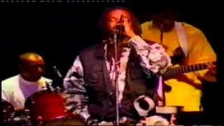 Papa Touwtjie live Suriname muziek